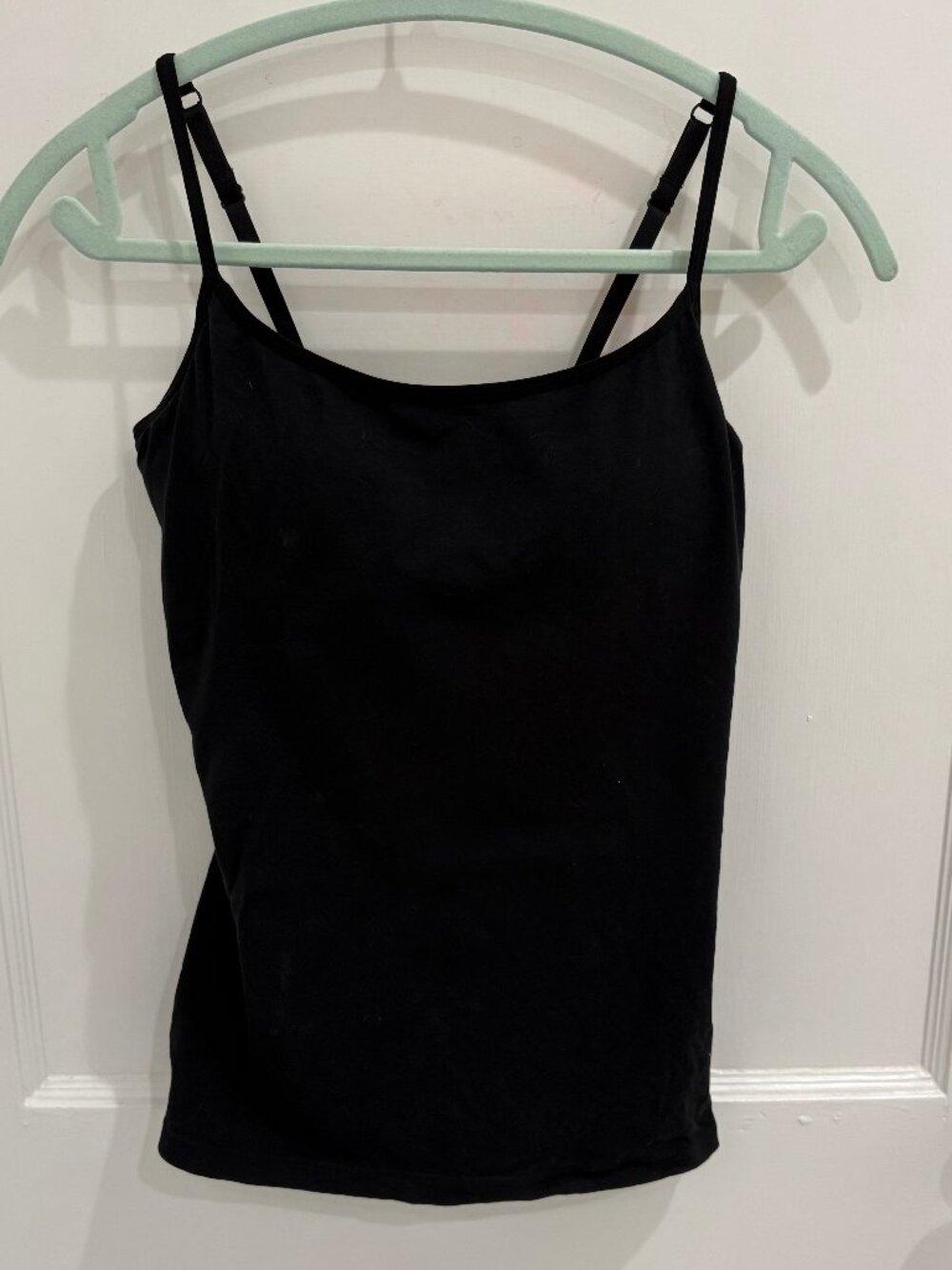 Uniqlo black strappy sleeveless bra top, size L (US), EUC